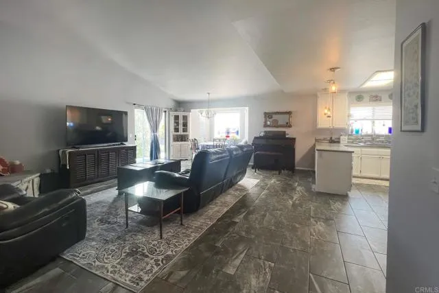 42320 Hickory Glen Ave