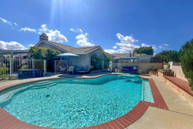 42320 Hickory Glen Ave