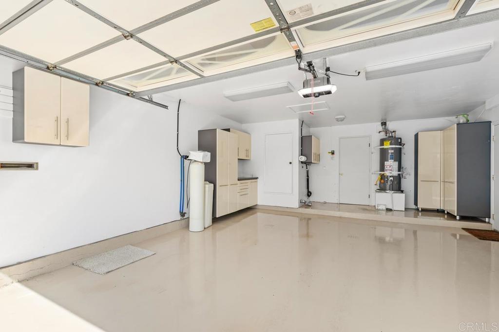 8097 Hemingway Avenue