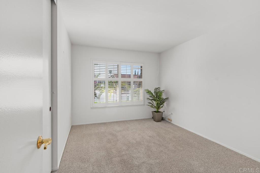 8097 Hemingway Avenue