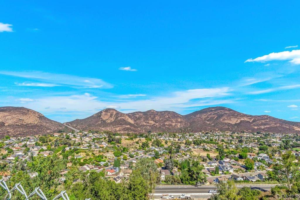 8097 Hemingway Avenue