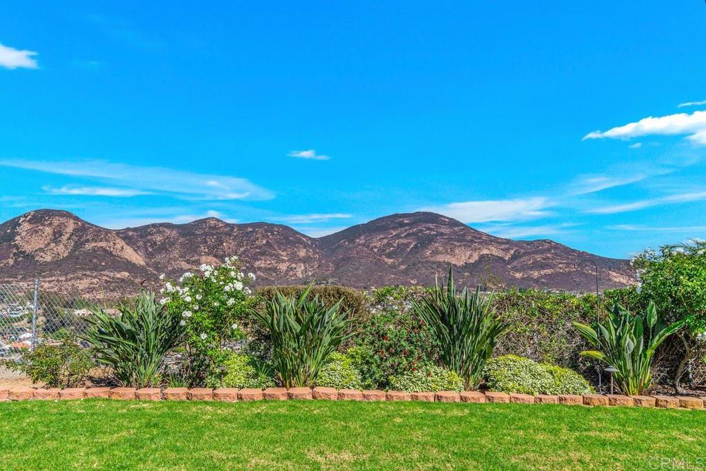 8097 Hemingway Avenue