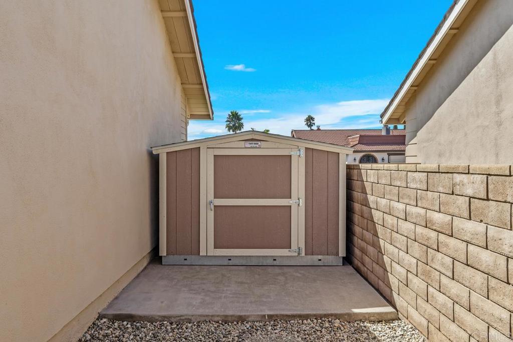 8097 Hemingway Avenue