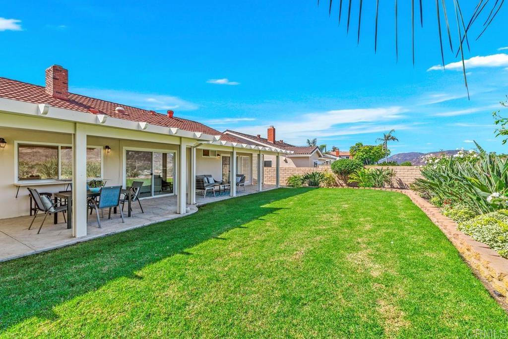 8097 Hemingway Avenue