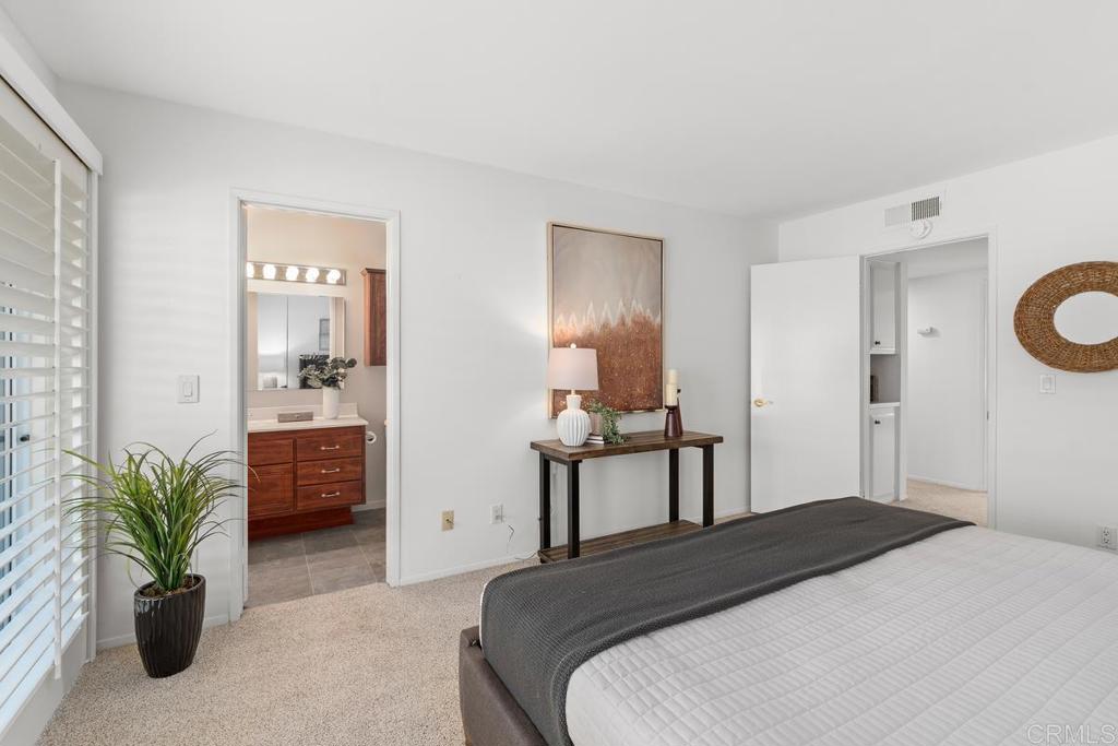 8097 Hemingway Avenue