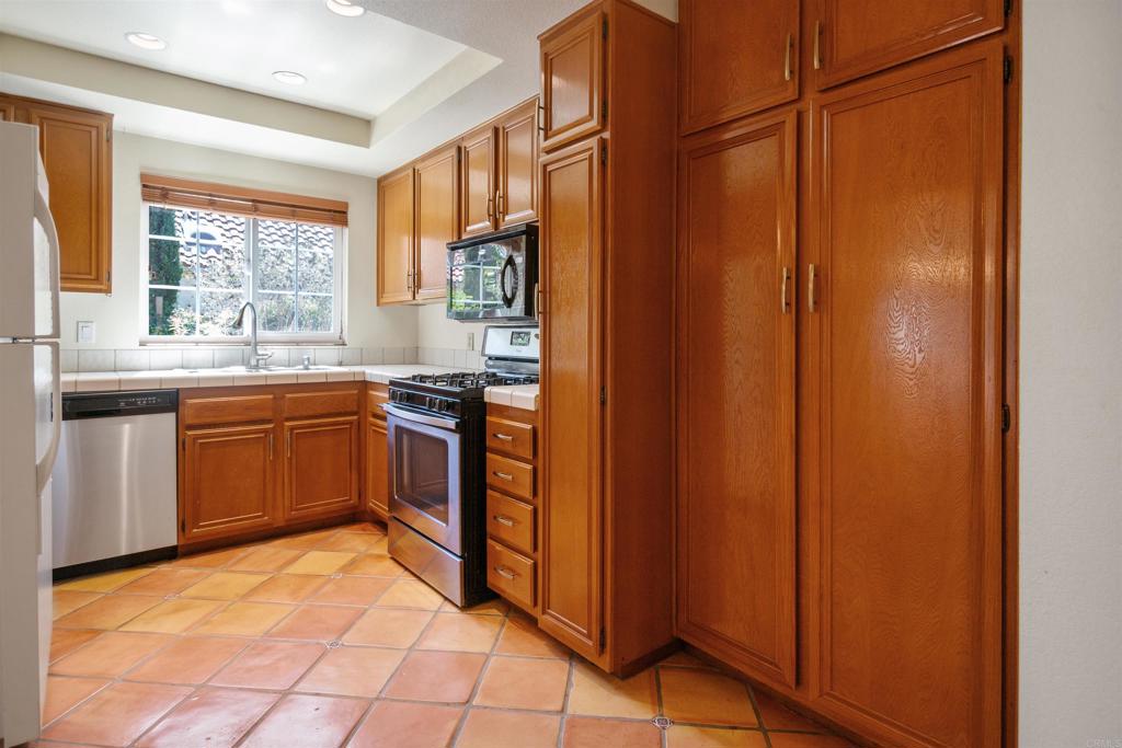 1852 Villa del Dios Glen