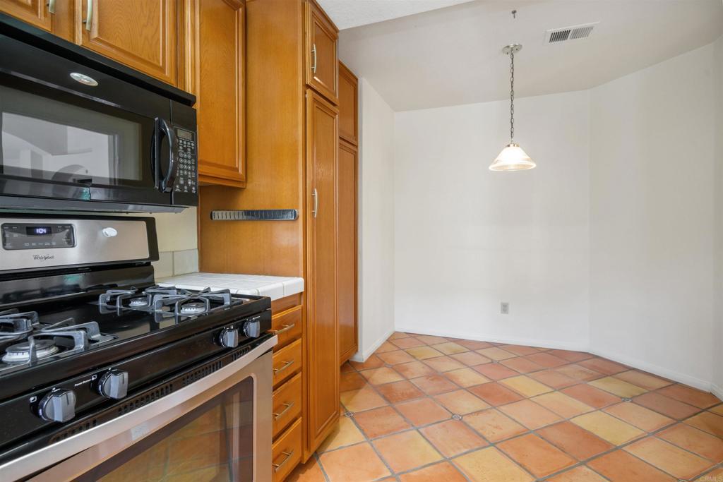 1852 Villa del Dios Glen