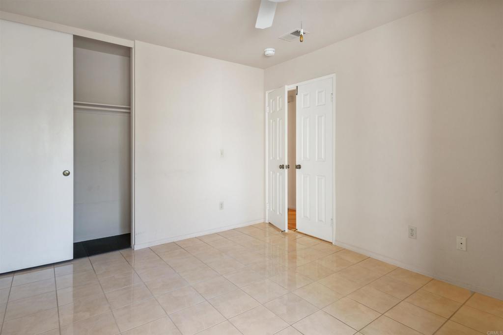 1852 Villa del Dios Glen