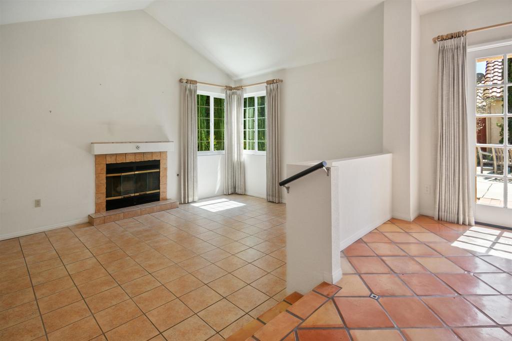 1852 Villa del Dios Glen