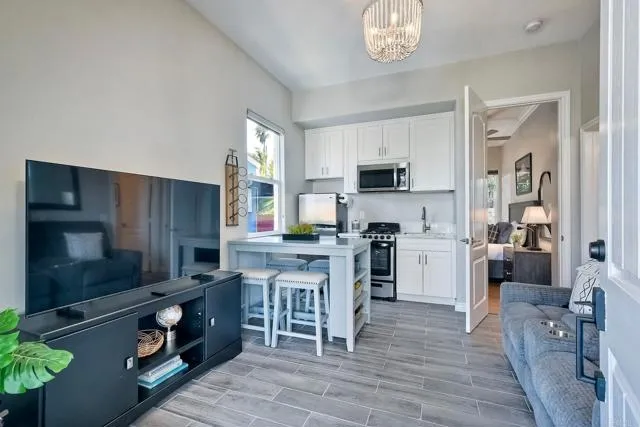 2559 Fire Mountain Dr.