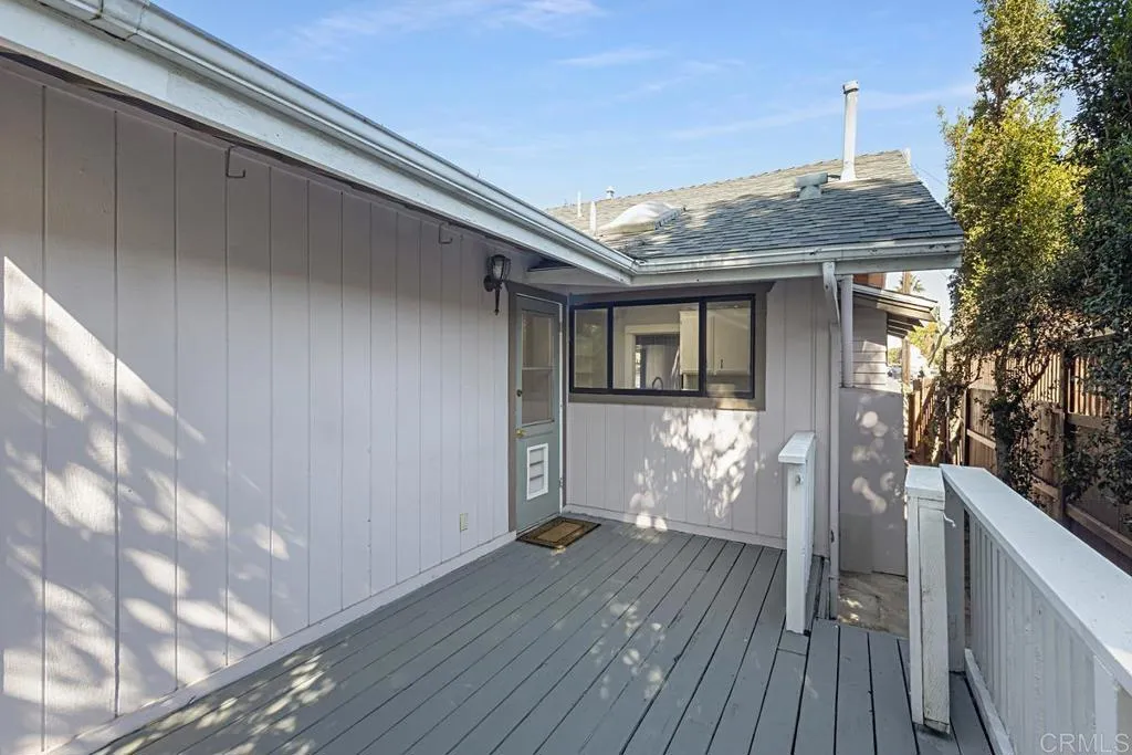 3041 Redwood Street