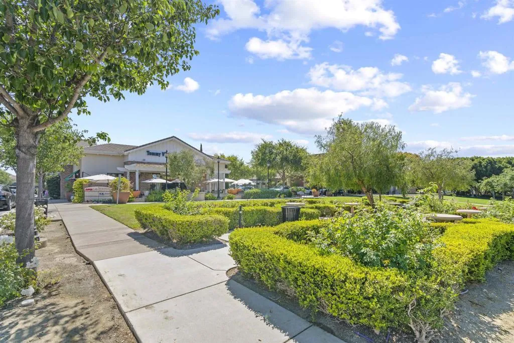 2558 Town Garden Rd.
