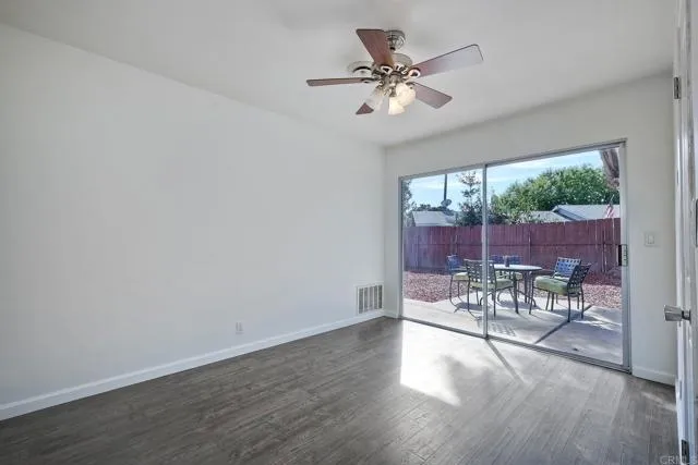 310 Hillside Ct