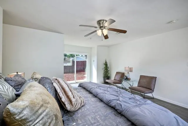 310 Hillside Ct