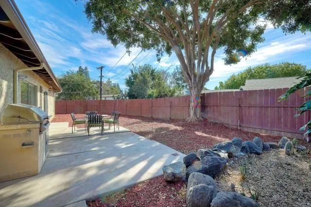 310 Hillside Ct