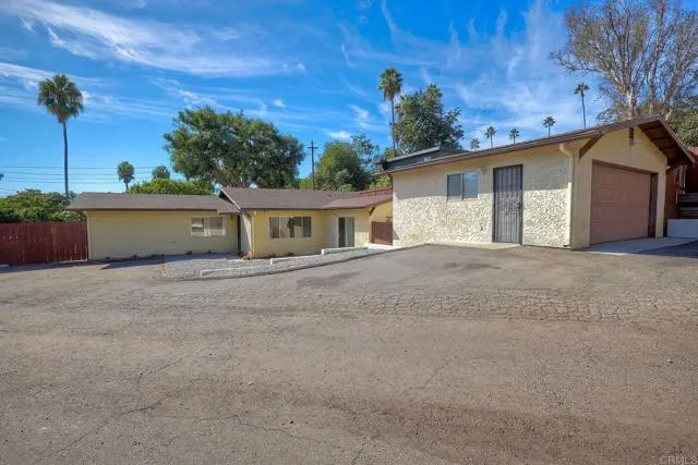 310 Hillside Ct