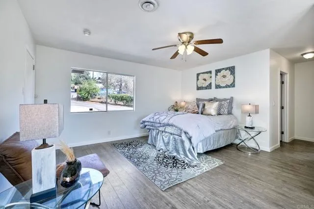 310 Hillside Ct