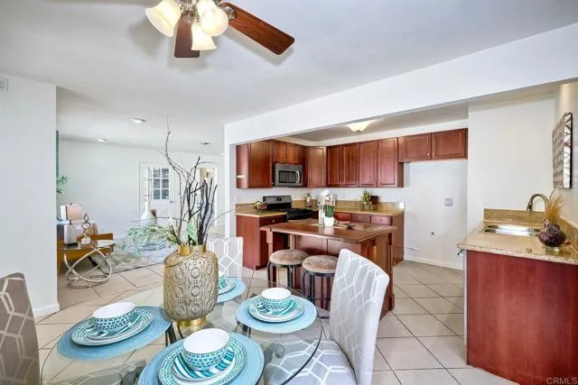 310 Hillside Ct