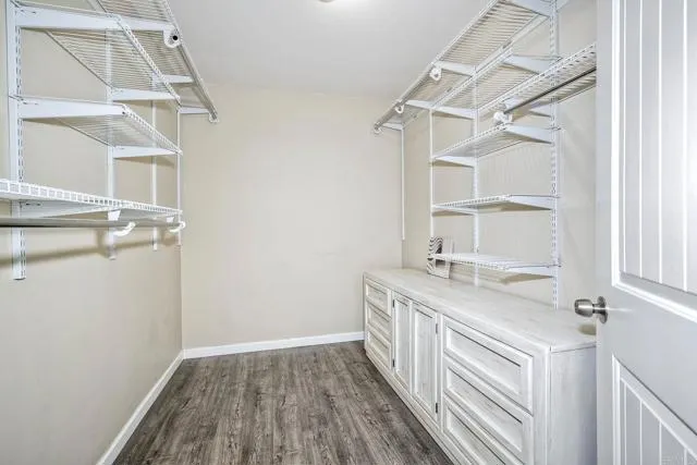 310 Hillside Ct