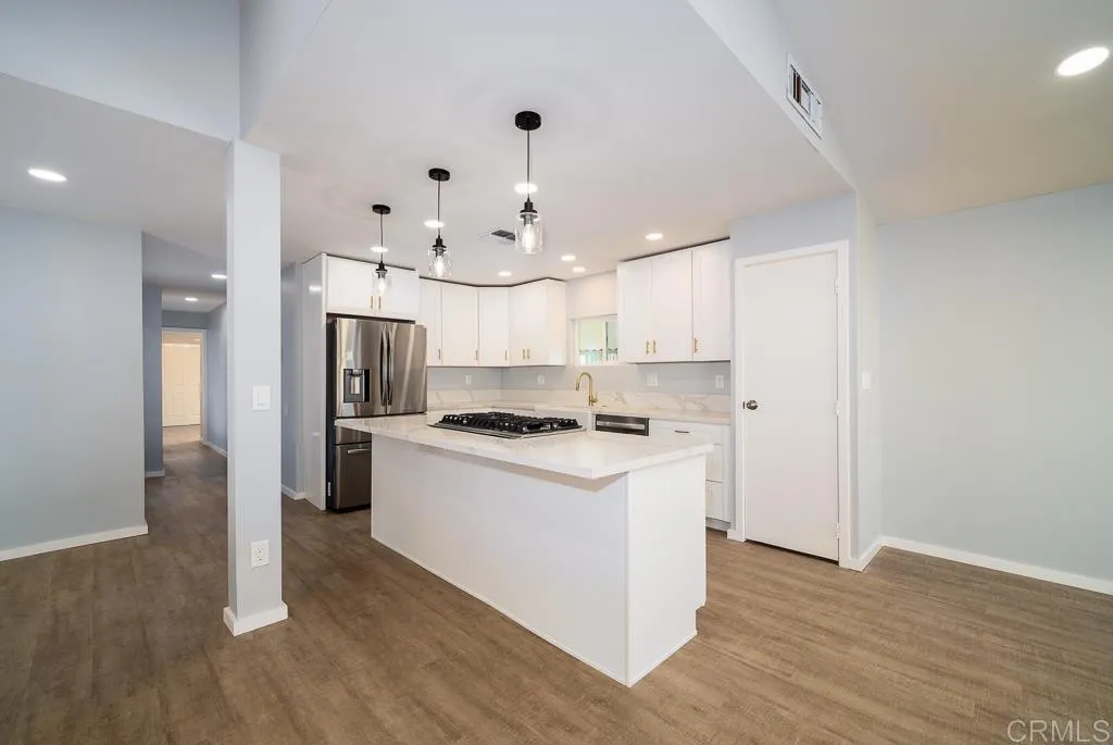 4660 N River # 133