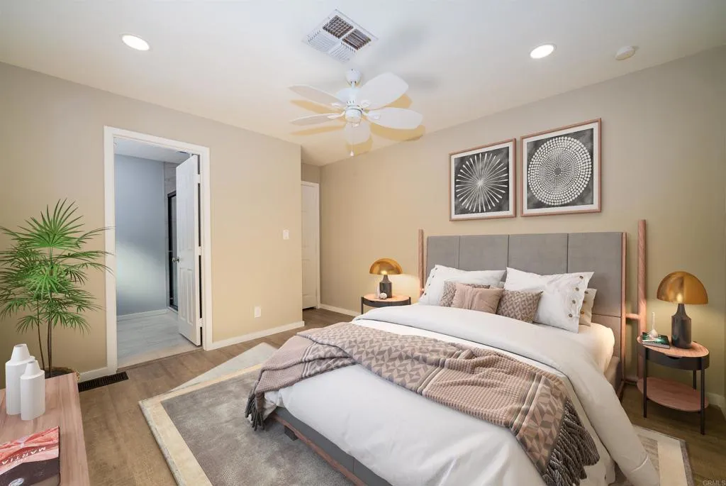 4660 N River # 133