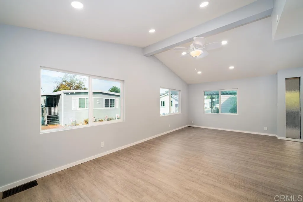 4660 N River # 133