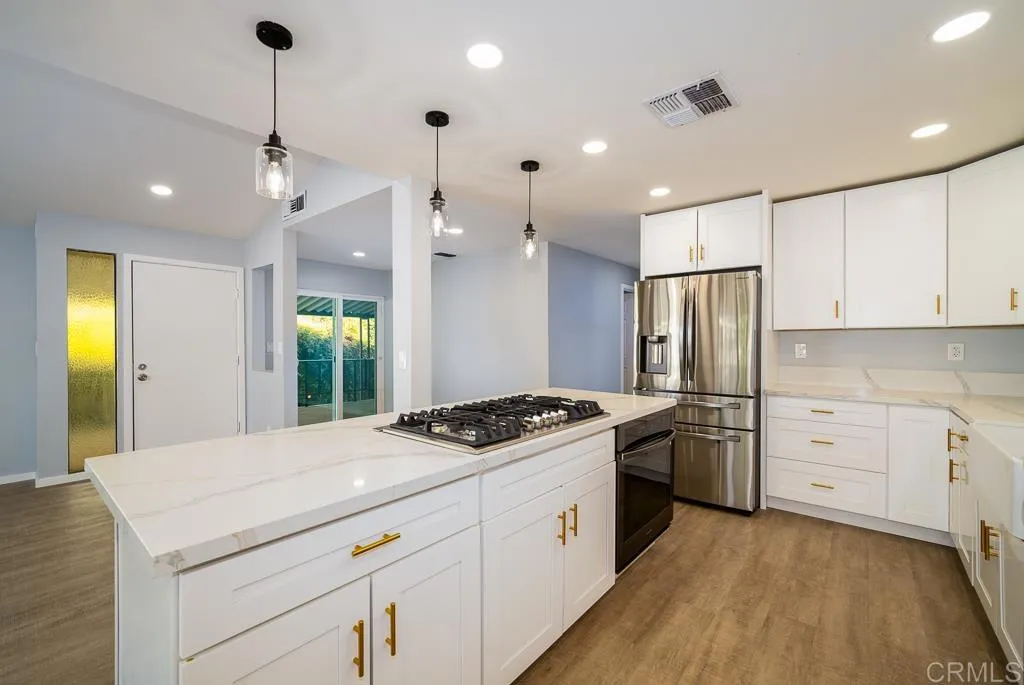 4660 N River # 133