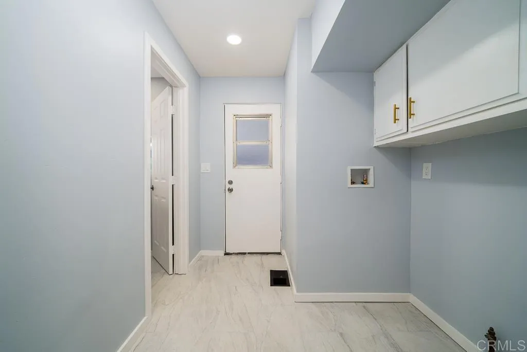 4660 N River # 133