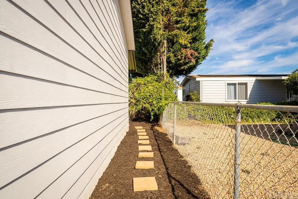 4660 N River # 133