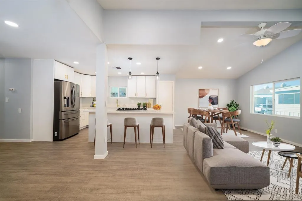 4660 N River # 133