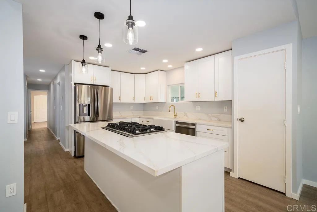 4660 N River # 133