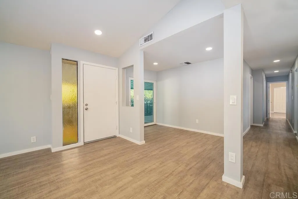 4660 N River # 133