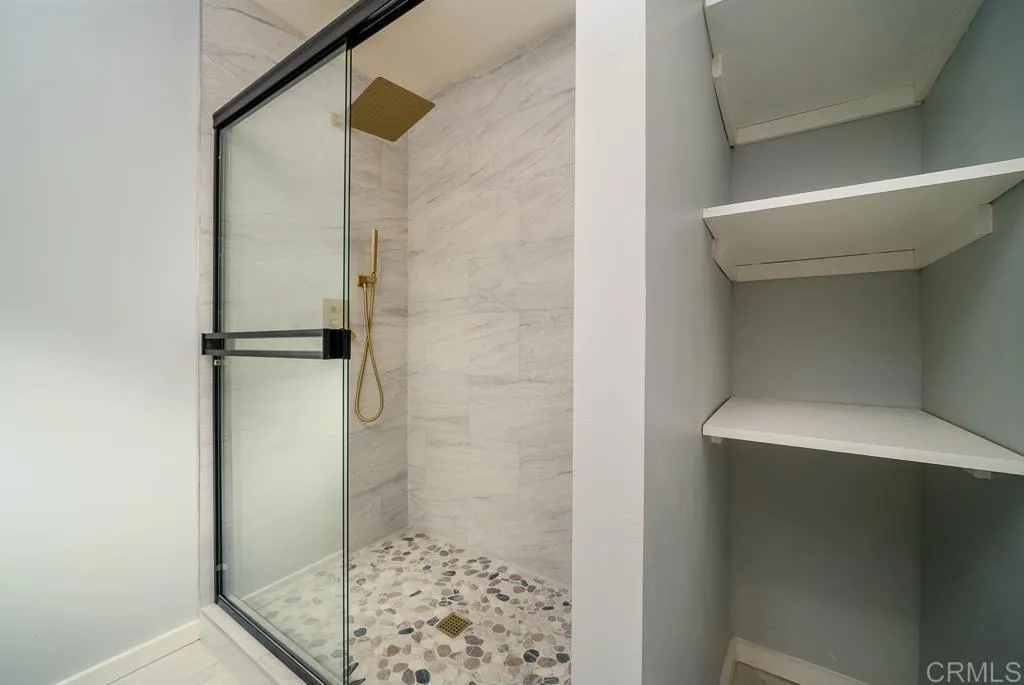 4660 N River # 133