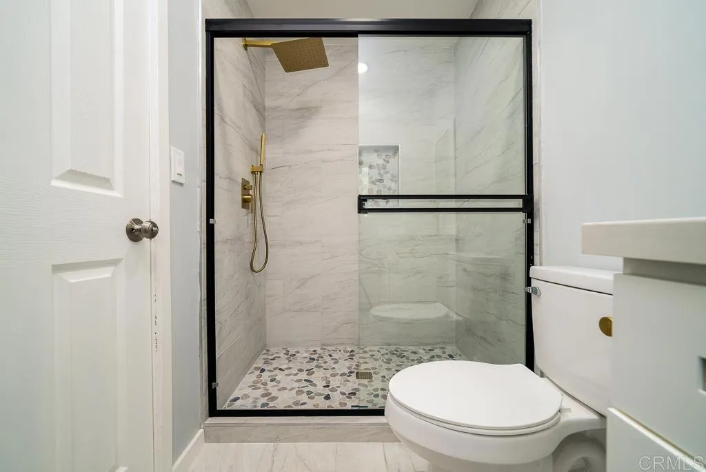 4660 N River # 133