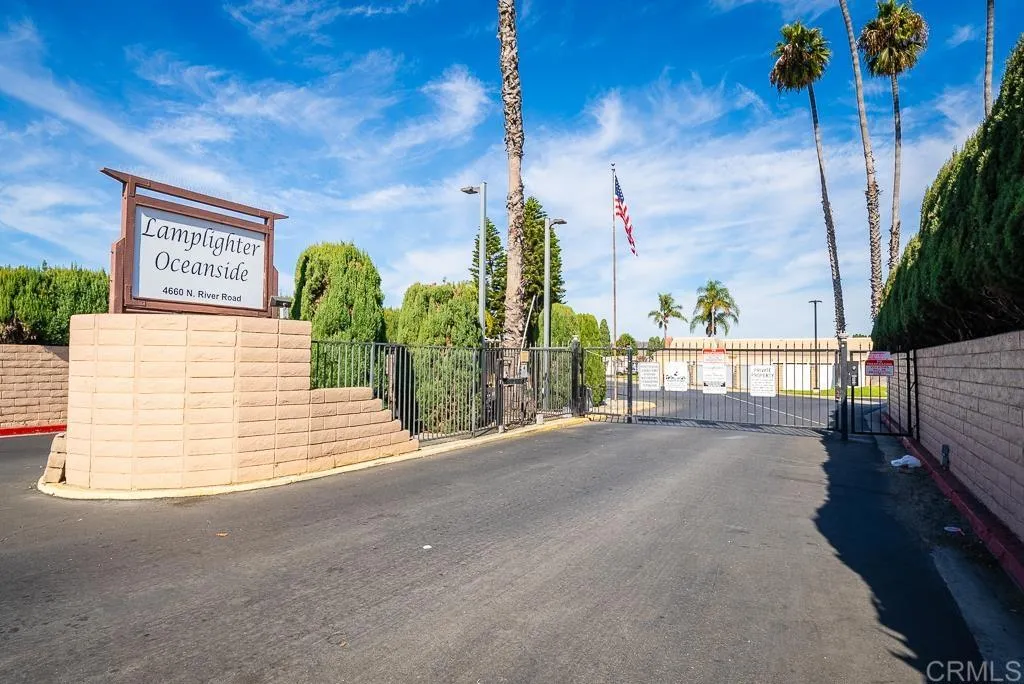 4660 N River # 133