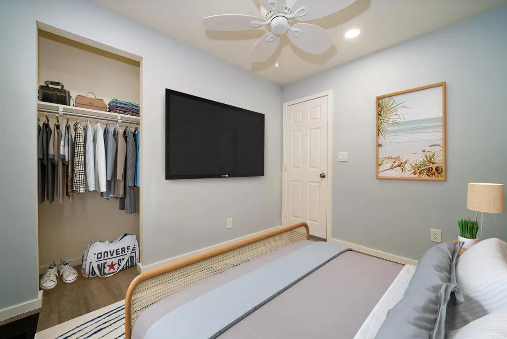 4660 N River # 133