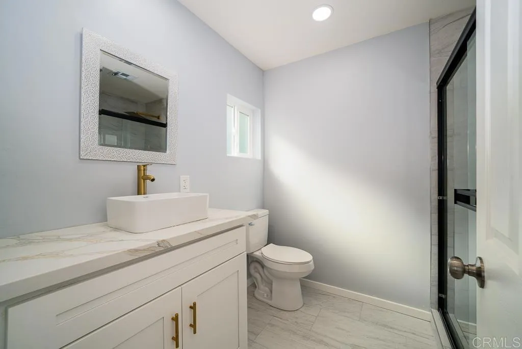 4660 N River # 133