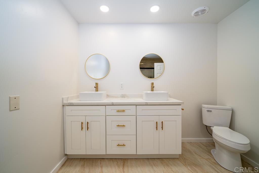 4660 N River Road 133