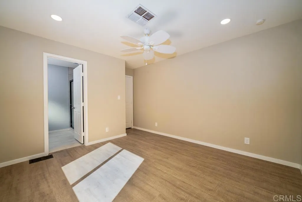 4660 N River # 133