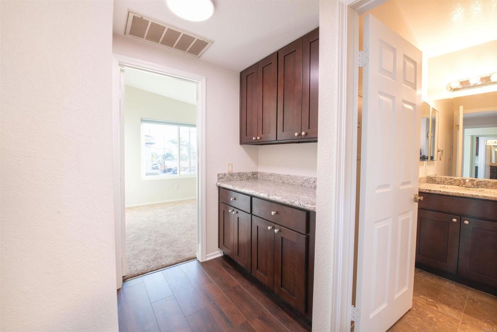 4360 Oregon Street 7