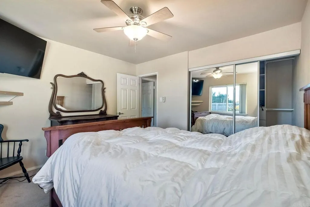 2225 Crestline