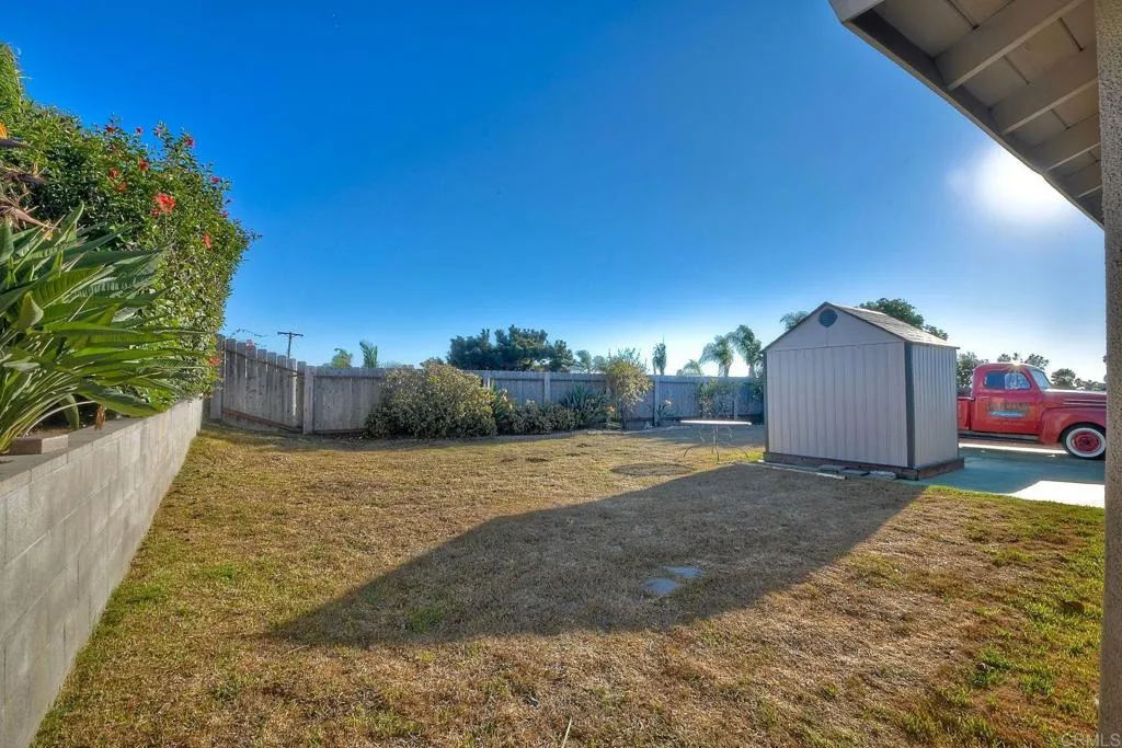2225 Crestline