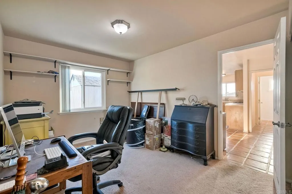 2225 Crestline