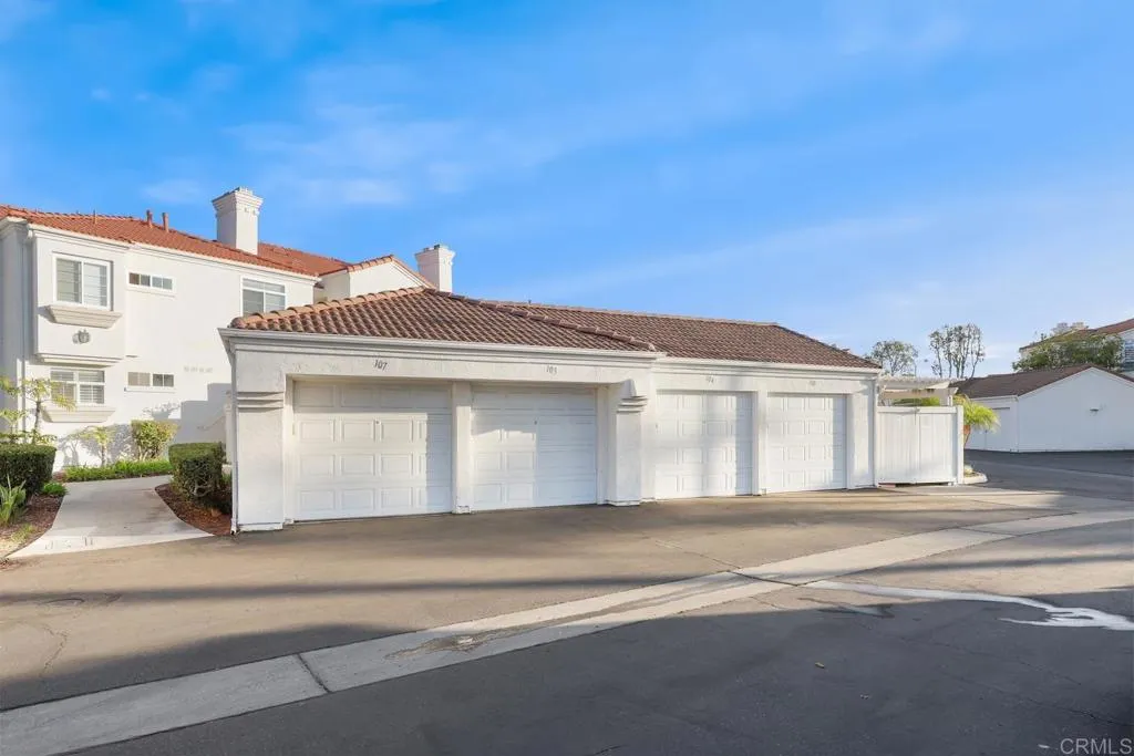 3325 Genoa Way Unit 104