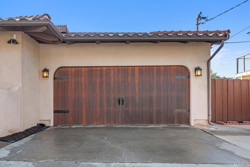 3505 Charter Oak Drive