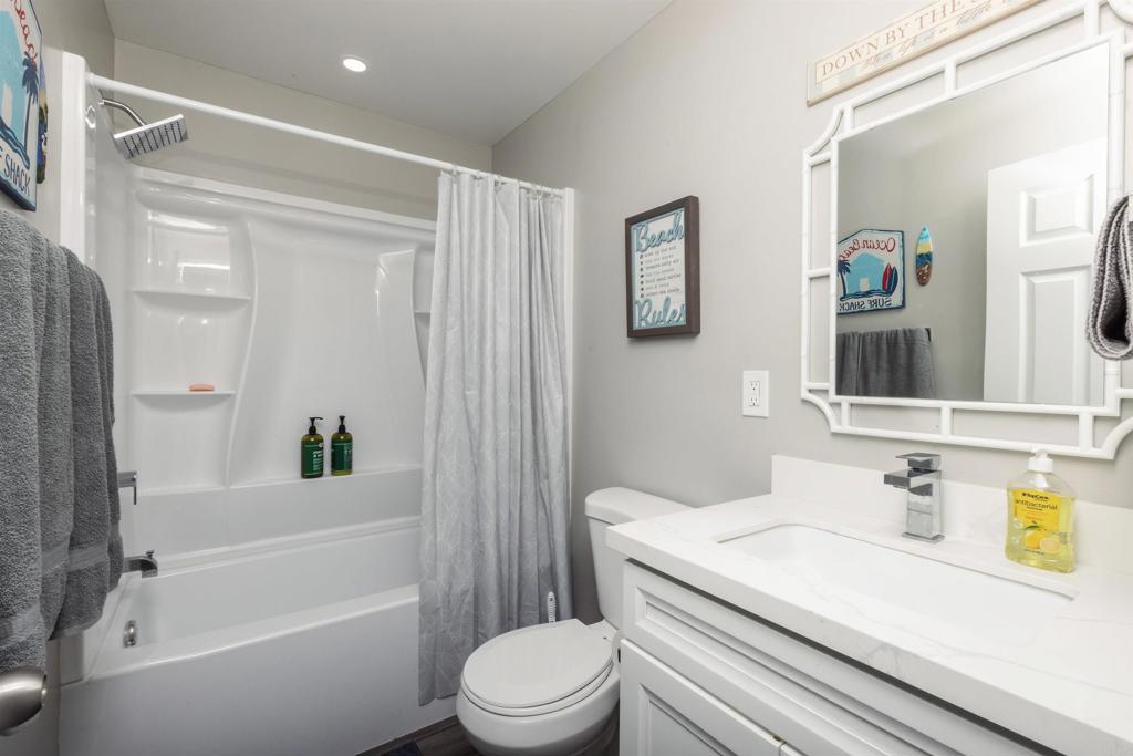 276 N EL CAMINO REAL 232