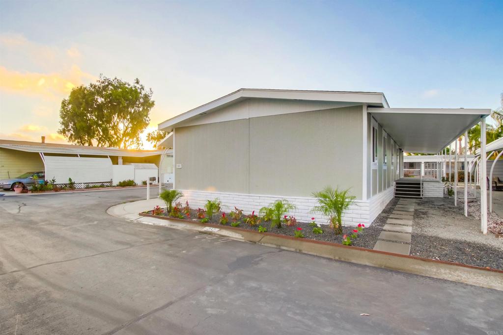 276 N EL CAMINO REAL 232