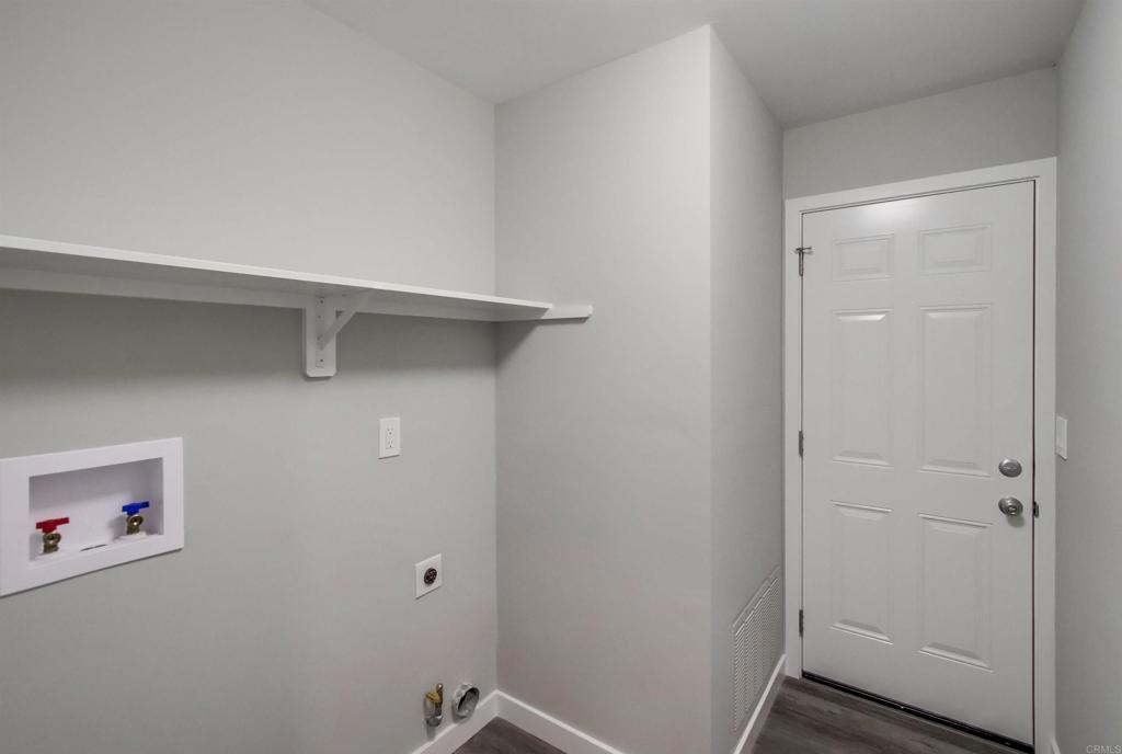 276 N EL CAMINO REAL 232