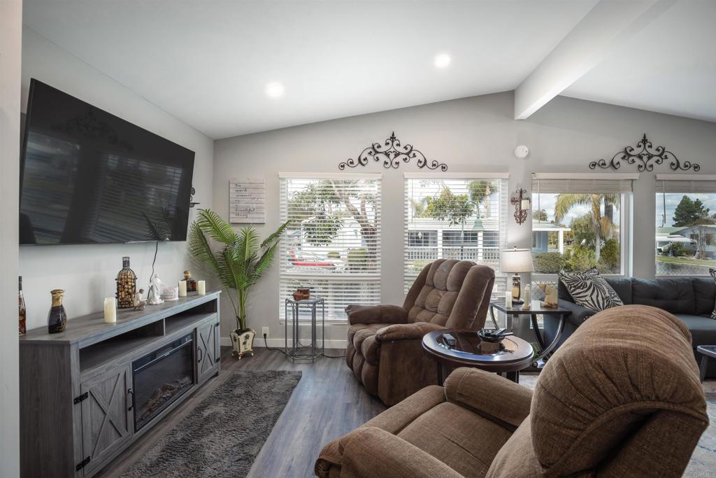 276 N EL CAMINO REAL 232