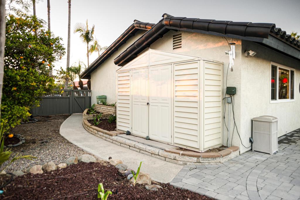 1045 Passiflora Avenue